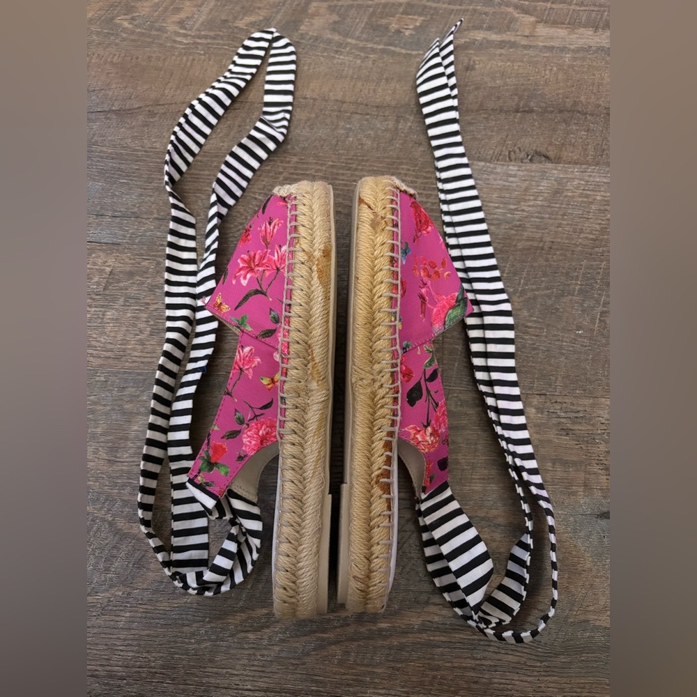 Rampage Betty Wrap Around Bird Floral Espadrilles - Picture 5 of 9